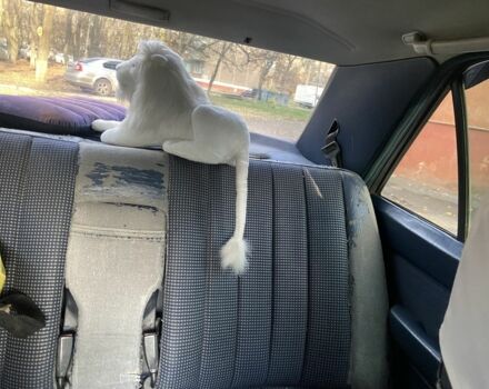 Белый Мерседес В124, объемом двигателя 2.5 л и пробегом 297 тыс. км за 2200 $, фото 9 на Automoto.ua