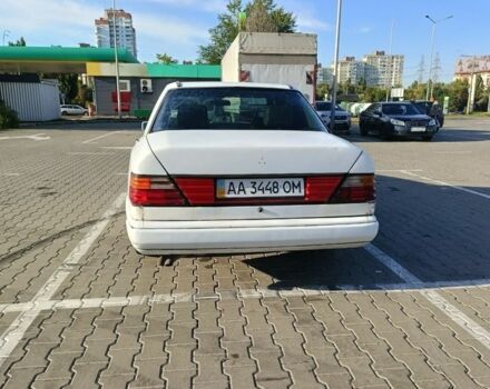 Білий Мерседес В124, об'ємом двигуна 2 л та пробігом 250 тис. км за 1000 $, фото 11 на Automoto.ua