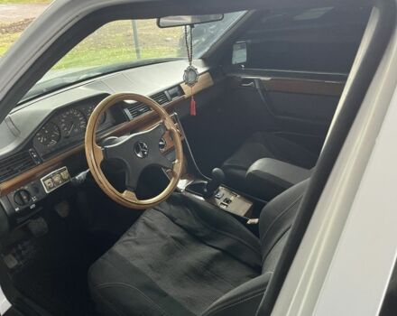 Білий Мерседес В124, об'ємом двигуна 3 л та пробігом 207 тис. км за 1700 $, фото 7 на Automoto.ua