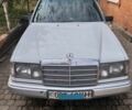 Белый Мерседес В124, объемом двигателя 3 л и пробегом 300 тыс. км за 1406 $, фото 1 на Automoto.ua