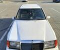 Білий Мерседес В124, об'ємом двигуна 2 л та пробігом 250 тис. км за 1000 $, фото 1 на Automoto.ua