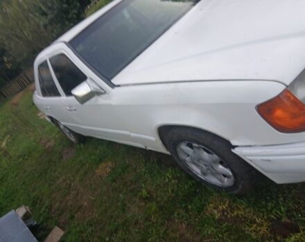 Білий Мерседес В124, об'ємом двигуна 0 л та пробігом 1 тис. км за 1500 $, фото 1 на Automoto.ua