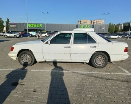 Білий Мерседес В124, об'ємом двигуна 2 л та пробігом 250 тис. км за 1000 $, фото 9 на Automoto.ua