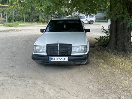 Мерседес В124 1988 у Дніпро (Дніпропетровську) на Automoto.ua Білий Мерседес В124, об'ємом двигуна 2 л та пробігом 3 тис. км за 2100 $, фото 1 на Automoto.ua