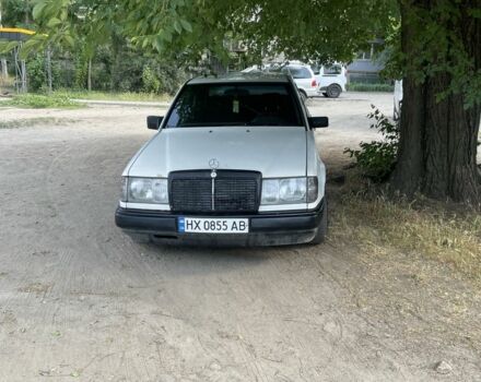 Білий Мерседес В124, об'ємом двигуна 2 л та пробігом 3 тис. км за 1500 $, фото 1 на Automoto.ua