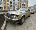 Бежевый Мерседес В124, объемом двигателя 2.3 л и пробегом 444 тыс. км за 1200 $, фото 3 на Automoto.ua