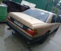 Бежевый Мерседес В124, объемом двигателя 2.3 л и пробегом 160 тыс. км за 2180 $, фото 3 на Automoto.ua