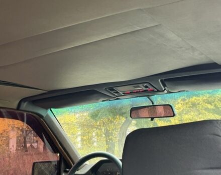 Бежевий Мерседес В124, об'ємом двигуна 2.3 л та пробігом 350 тис. км за 2600 $, фото 6 на Automoto.ua