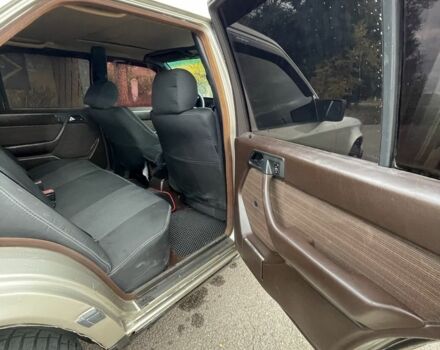 Бежевий Мерседес В124, об'ємом двигуна 2.3 л та пробігом 350 тис. км за 2600 $, фото 7 на Automoto.ua