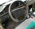 Бежевый Мерседес В124, объемом двигателя 2.5 л и пробегом 361 тыс. км за 3500 $, фото 3 на Automoto.ua
