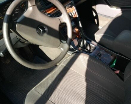 Черный Мерседес В124, объемом двигателя 3 л и пробегом 370 тыс. км за 1373 $, фото 1 на Automoto.ua