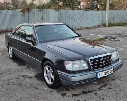 Чорний Мерседес В124, об'ємом двигуна 2 л та пробігом 385 тис. км за 4400 $, фото 3 на Automoto.ua