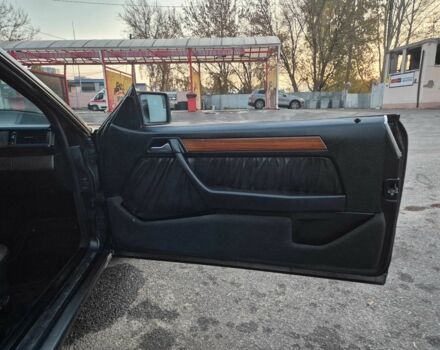 Чорний Мерседес В124, об'ємом двигуна 2 л та пробігом 385 тис. км за 4400 $, фото 18 на Automoto.ua