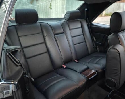 Чорний Мерседес В124, об'ємом двигуна 2 л та пробігом 385 тис. км за 4400 $, фото 17 на Automoto.ua