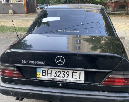 Черный Мерседес В124, объемом двигателя 3 л и пробегом 450 тыс. км за 1800 $, фото 11 на Automoto.ua