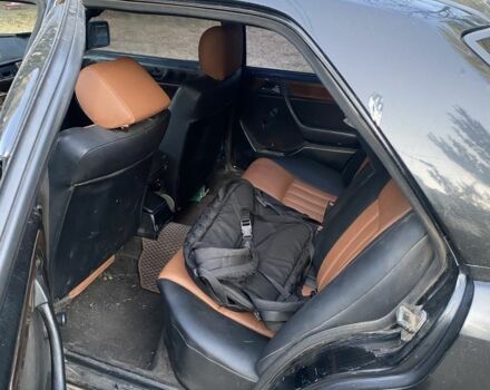 Черный Мерседес В124, объемом двигателя 3 л и пробегом 450 тыс. км за 1800 $, фото 8 на Automoto.ua