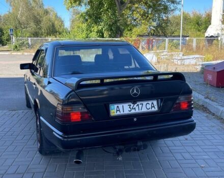 Черный Мерседес В124, объемом двигателя 3 л и пробегом 167 тыс. км за 1250 $, фото 3 на Automoto.ua