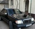 Черный Мерседес В124, объемом двигателя 2 л и пробегом 490 тыс. км за 2450 $, фото 1 на Automoto.ua