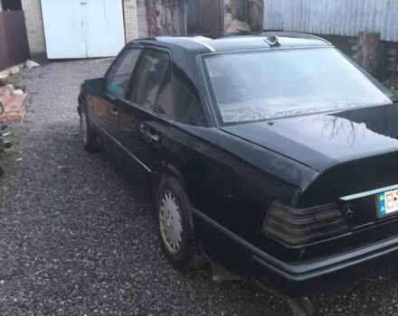 Черный Мерседес В124, объемом двигателя 2 л и пробегом 500 тыс. км за 1400 $, фото 3 на Automoto.ua