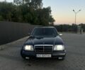 Черный Мерседес В124, объемом двигателя 2 л и пробегом 450 тыс. км за 2150 $, фото 1 на Automoto.ua