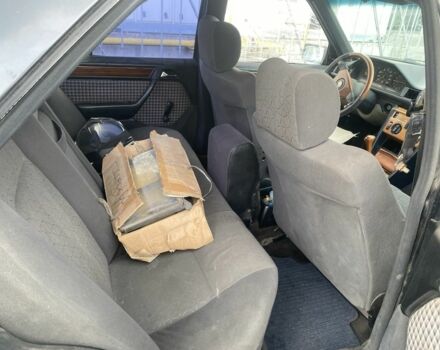 Чорний Мерседес В124, об'ємом двигуна 2 л та пробігом 300 тис. км за 1400 $, фото 7 на Automoto.ua