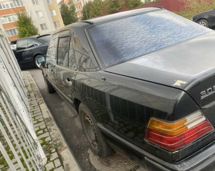 Чорний Мерседес В124, об'ємом двигуна 2 л та пробігом 300 тис. км за 1400 $, фото 5 на Automoto.ua