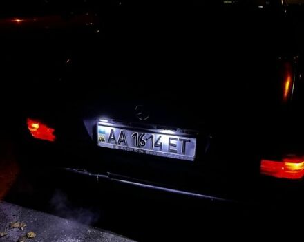 Черный Мерседес В124, объемом двигателя 2.6 л и пробегом 3 тыс. км за 1200 $, фото 5 на Automoto.ua