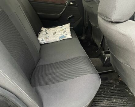 Черный Мерседес В124, объемом двигателя 2 л и пробегом 254 тыс. км за 1650 $, фото 5 на Automoto.ua