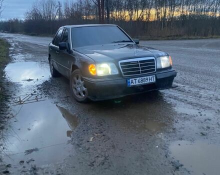 Черный Мерседес В124, объемом двигателя 2.3 л и пробегом 1 тыс. км за 2500 $, фото 1 на Automoto.ua