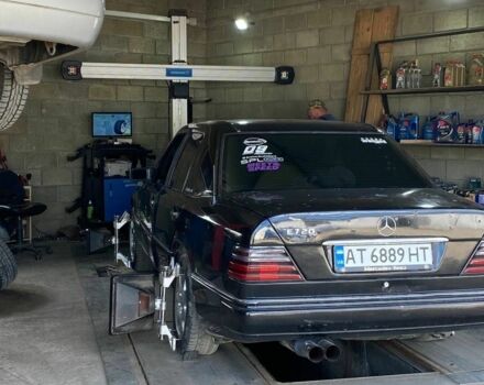 Черный Мерседес В124, объемом двигателя 2.3 л и пробегом 1 тыс. км за 2500 $, фото 3 на Automoto.ua