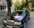 Чорний Мерседес В124, об'ємом двигуна 2 л та пробігом 33 тис. км за 2000 $, фото 1 на Automoto.ua