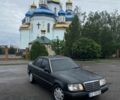 Черный Мерседес В124, объемом двигателя 2.8 л и пробегом 400 тыс. км за 2300 $, фото 1 на Automoto.ua