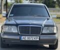 Чорний Мерседес В124, об'ємом двигуна 2.2 л та пробігом 400 тис. км за 5499 $, фото 6 на Automoto.ua