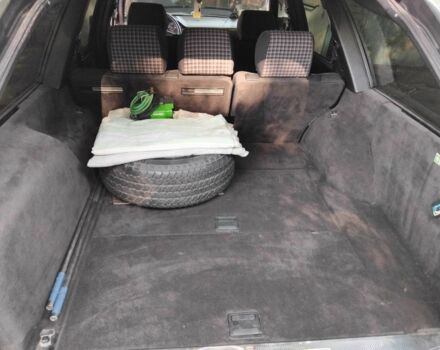 Чорний Мерседес В124, об'ємом двигуна 3.2 л та пробігом 460 тис. км за 1802 $, фото 1 на Automoto.ua