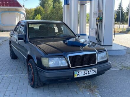 Черный Мерседес В124, объемом двигателя 3 л и пробегом 167 тыс. км за 1250 $, фото 1 на Automoto.ua