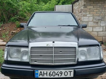 Мерседес В124 1990 у Краматорске на Automoto.ua Чорний Мерседес В124, об'ємом двигуна 2.3 л та пробігом 400 тис. км за 3000 $, фото 1 на Automoto.ua