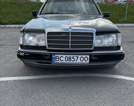 Черный Мерседес В124, объемом двигателя 3 л и пробегом 3 тыс. км за 3350 $, фото 1 на Automoto.ua