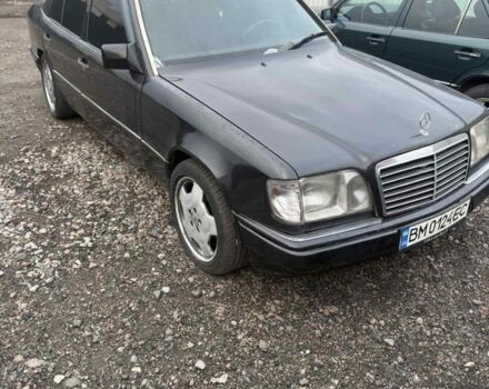 Чорний Мерседес В124, об'ємом двигуна 2.8 л та пробігом 500 тис. км за 2500 $, фото 1 на Automoto.ua