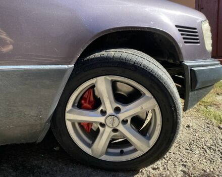 Фиолетовый Мерседес В124, объемом двигателя 2.3 л и пробегом 400 тыс. км за 2500 $, фото 8 на Automoto.ua