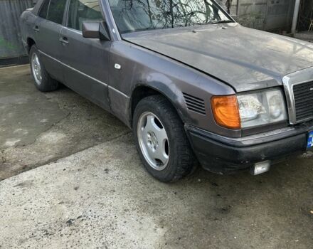 Фиолетовый Мерседес В124, объемом двигателя 3 л и пробегом 3 тыс. км за 1600 $, фото 1 на Automoto.ua