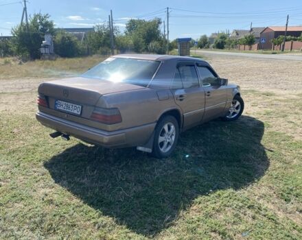 Коричневий Мерседес В124, об'ємом двигуна 2.3 л та пробігом 580 тис. км за 1650 $, фото 4 на Automoto.ua