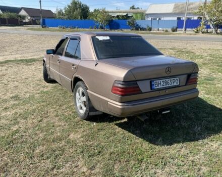 Коричневий Мерседес В124, об'ємом двигуна 2.3 л та пробігом 580 тис. км за 1650 $, фото 3 на Automoto.ua