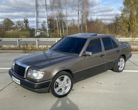 Коричневый Мерседес В124, объемом двигателя 2.3 л и пробегом 480 тыс. км за 2900 $, фото 1 на Automoto.ua