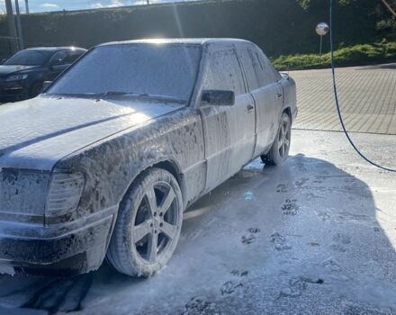 Коричневый Мерседес В124, объемом двигателя 2.3 л и пробегом 480 тыс. км за 2900 $, фото 5 на Automoto.ua