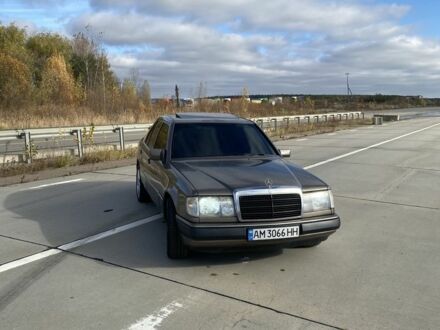 Коричневый Мерседес В124, объемом двигателя 2.3 л и пробегом 480 тыс. км за 2900 $, фото 1 на Automoto.ua