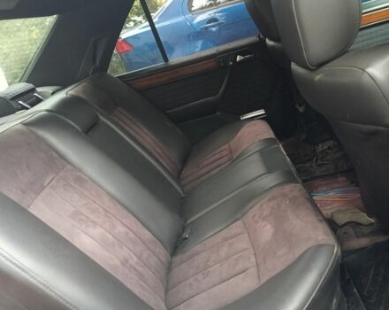 Червоний Мерседес В124, об'ємом двигуна 2.2 л та пробігом 432 тис. км за 1500 $, фото 4 на Automoto.ua