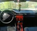 Красный Мерседес В124, объемом двигателя 2 л и пробегом 350 тыс. км за 1700 $, фото 6 на Automoto.ua