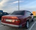 Красный Мерседес В124, объемом двигателя 2.6 л и пробегом 470 тыс. км за 2500 $, фото 3 на Automoto.ua