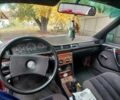 Мерседес В124 1989 в Борисполе на Automoto.ua Красный Мерседес В124, объемом двигателя 2.3 л и пробегом 300 тыс. км за 1400 $, фото 4 на Automoto.ua
