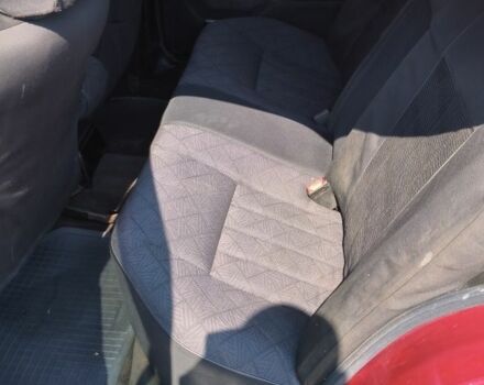 Красный Мерседес В124, объемом двигателя 3 л и пробегом 347 тыс. км за 2300 $, фото 5 на Automoto.ua